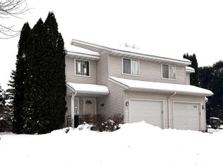 529 Kings Lynn Rd, Stoughton, WI 53589