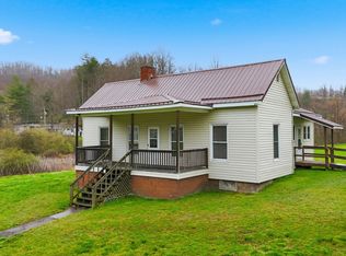 1053 The Lake Rd, Clintwood, VA 24228