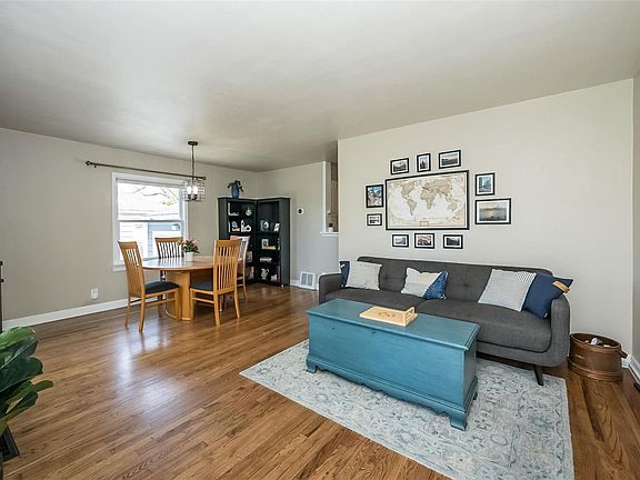 5th image of 830 Glendower Dr