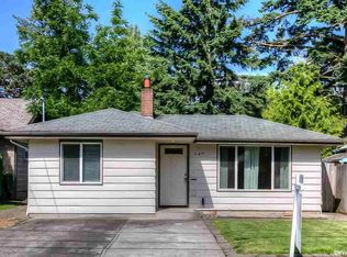 647 20th St NE, Salem, OR