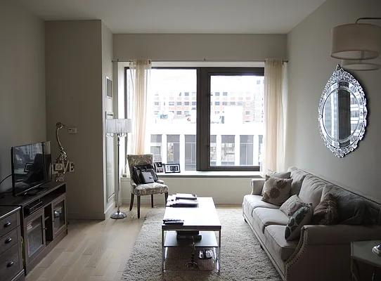 Rented by Bouklis Group | media 23