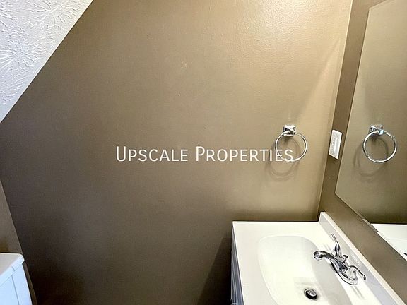 4th image of 217 Donalynn Dr APT B