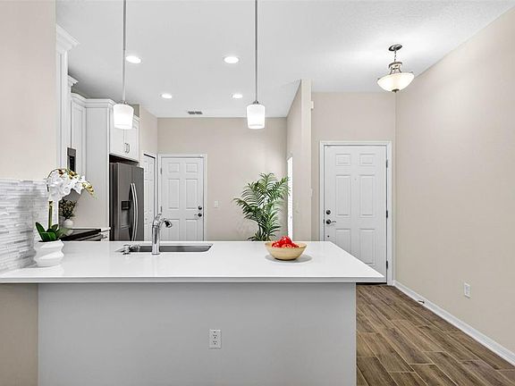 3rd image of 2464 Stapleford Pl