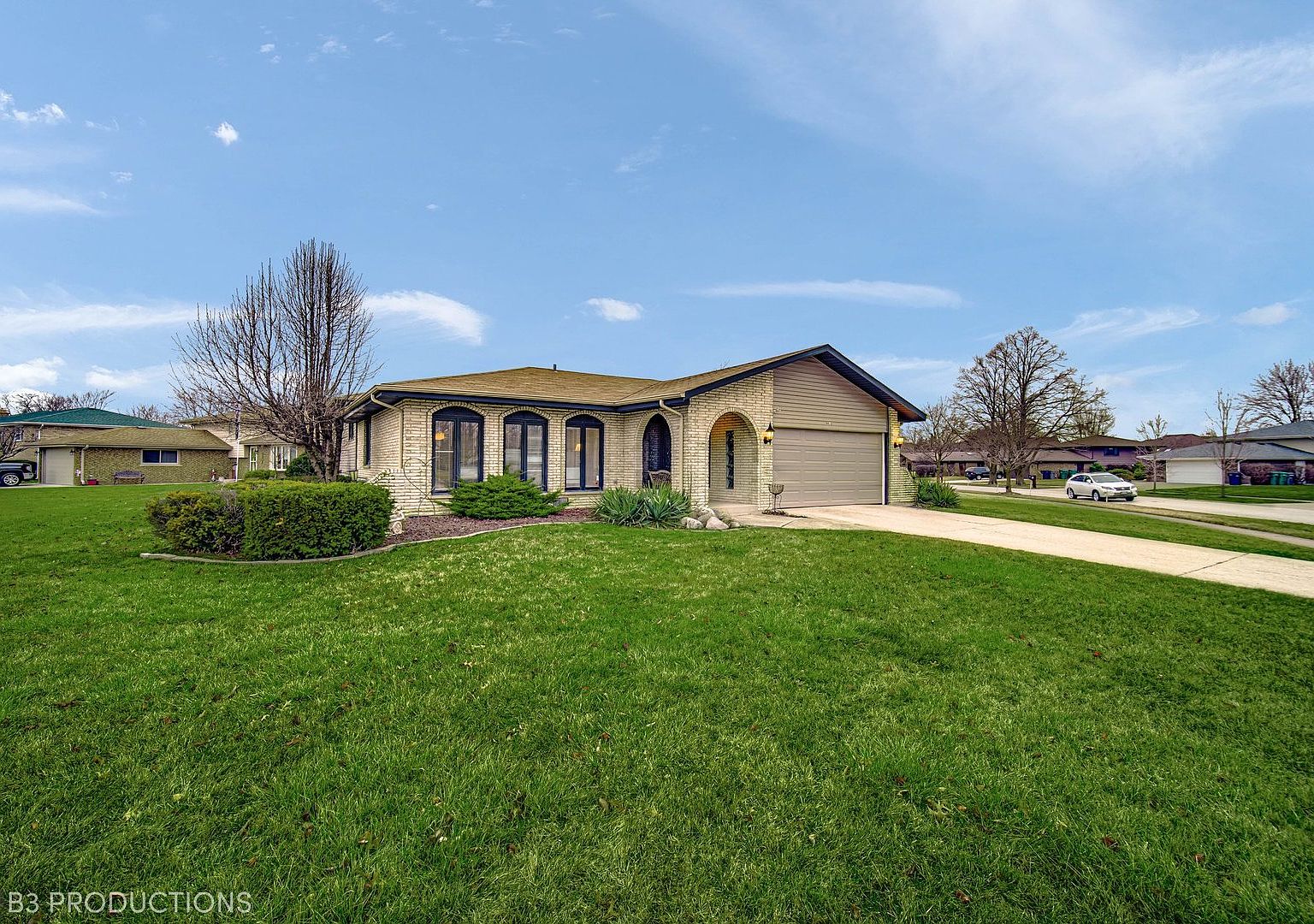 8818 Lori Ln, Orland Park, IL 60462 | Zillow