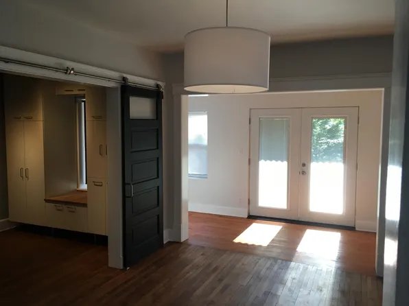 2104 W 11th St APT 3, Cleveland, OH 44113