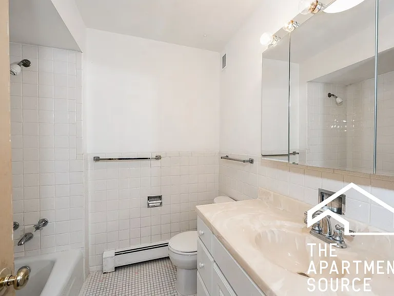 8644 Skokie Blvd #303 — Photo 11