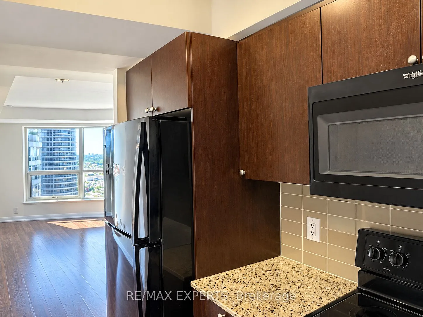 3 bed, $2,500 — Photo 4