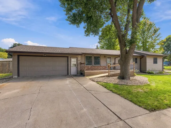 1512 S Judy Ave, Sioux Falls, SD 57103