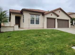35335 El Diamante Dr, Wildomar, CA 92595