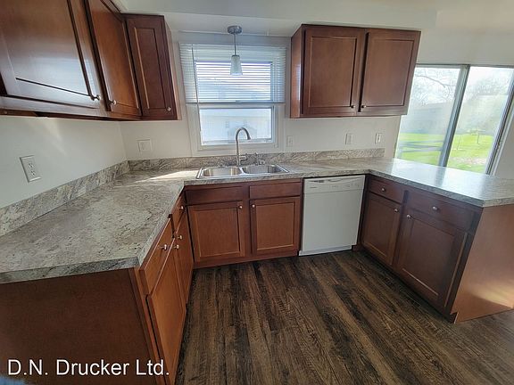 2nd image of 618 Sunflower Dr