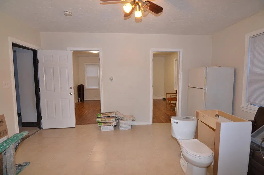 2 bed, 900 sqft, $2,000 — Photo 4