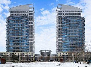 36 Lee Centre Dr #3210, Toronto, ON M1H 3K2