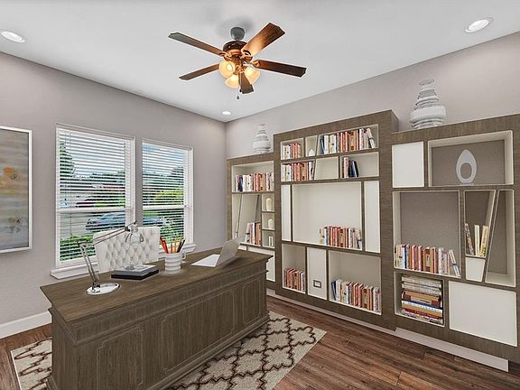 4th image of 1807 Plantation Dr