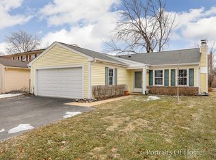 479 Glenmore Pl, Roselle, IL 60172