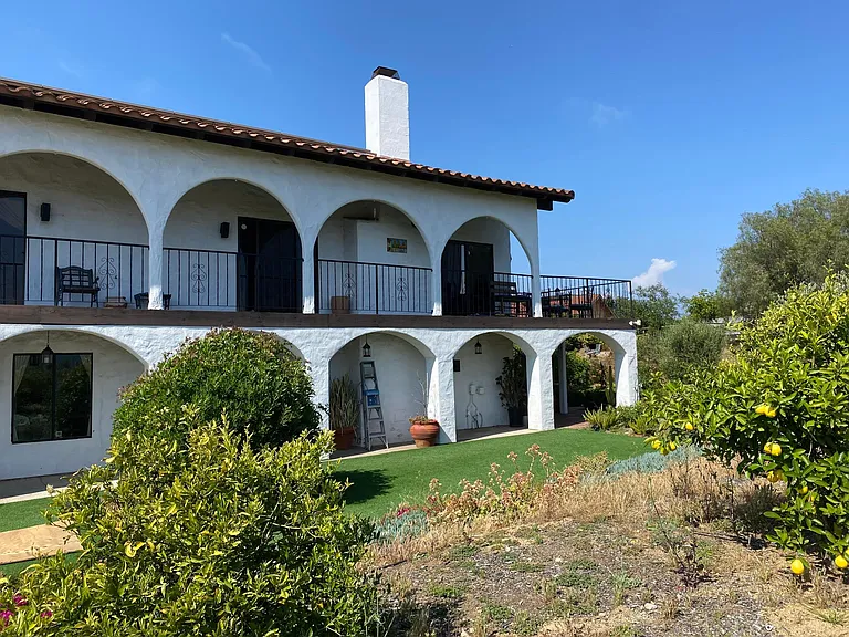 2910 Hill Valley Dr — Photo 32
