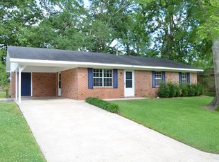 230 Grove St, West Point, MS 39773