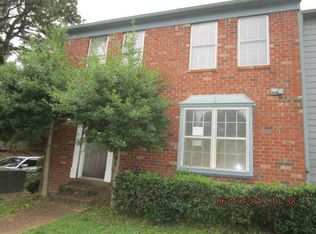 5998 Lofty Oak Rd, Memphis, TN 38115