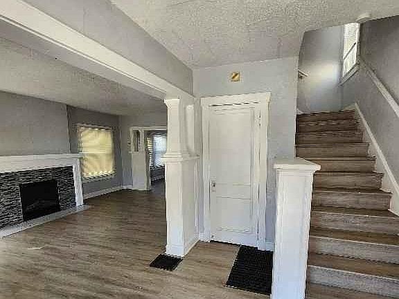 2nd image of 3306 Indiana Ave