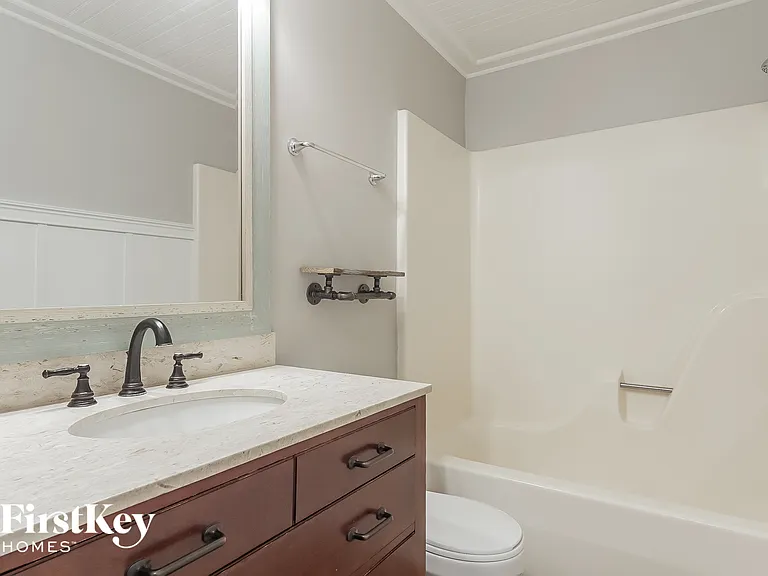 2821 Saint Patrick Pl — Photo 14