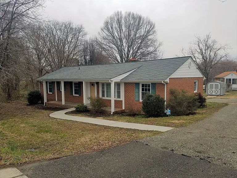 2209 Courthouse Rd — Photo 1
