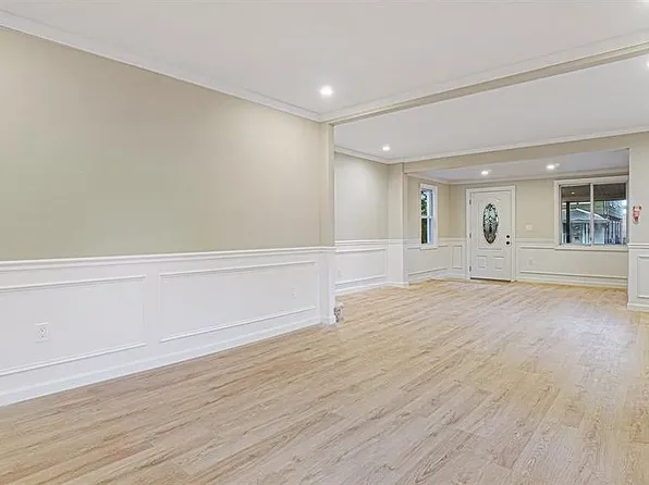 4411 Edson Avenue image 10 of 27