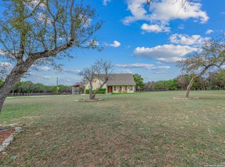 834 Estates Dr, Kerrville, TX 78028