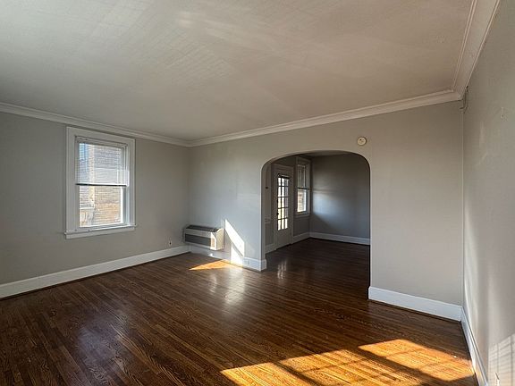 3rd image of 1029 Dana Ave APT 4