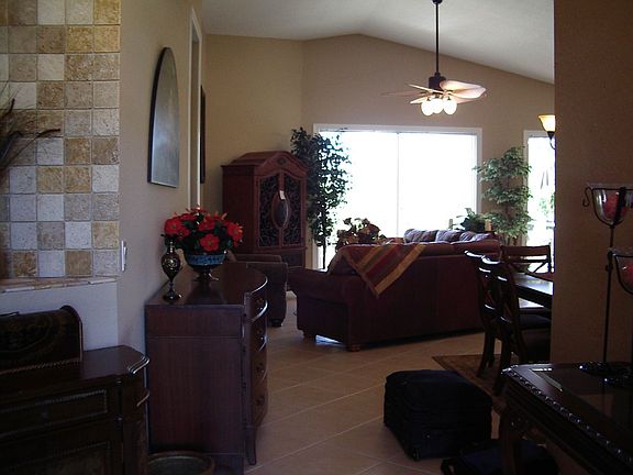 3rd image of 276 Glen Eagle Cir