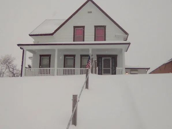 263 S 3rd St, Tecumseh, NE 68450