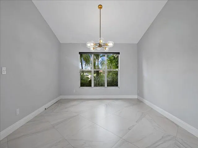 15575 Woodmar Ct — Photo 16