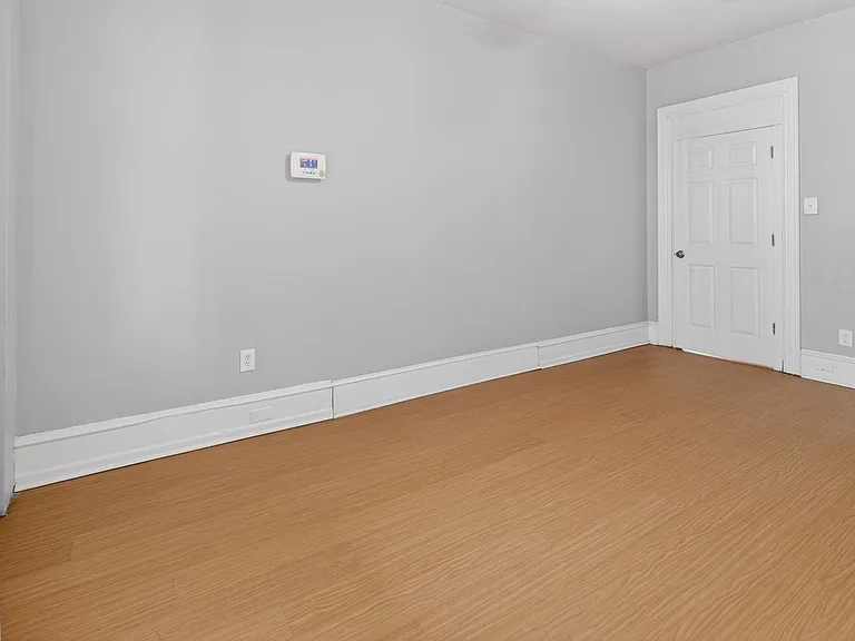 864 E Chelten Ave — Photo 13