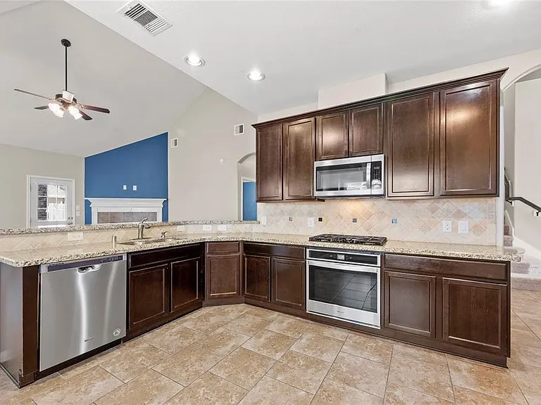 16026 Rustlers Trail Ln — Photo 10
