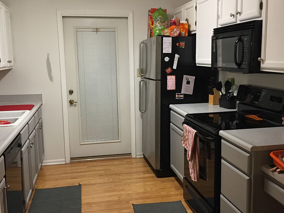 2nd image of 3252 Eddy Ct