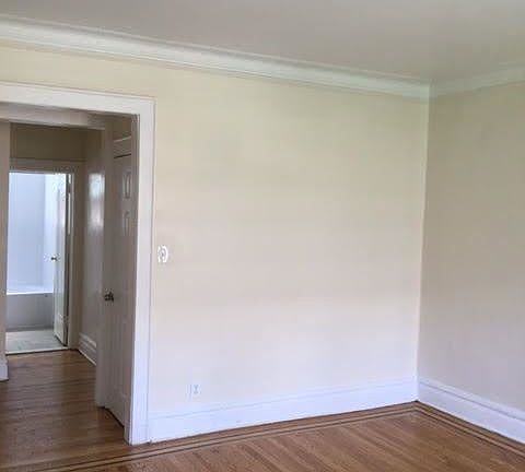 4th image of 24 S Grove St APT E2