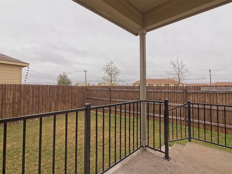 108 Circle Way — Photo 31