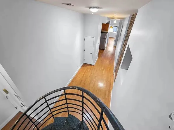 921 Broadway image 2 of 11