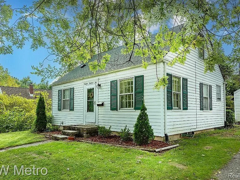 1305 Collegewood Dr — Photo 1