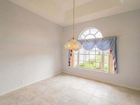 4th image of 8837 Poe Dr