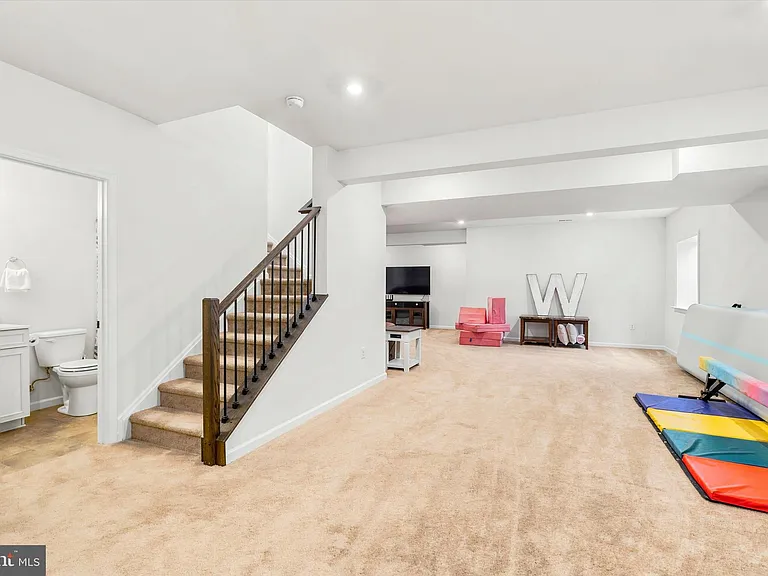 103 Janine Way #100 — Photo 23
