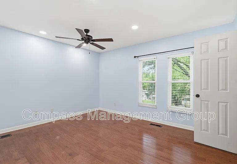 7668 Chatham Cir — Photo 22