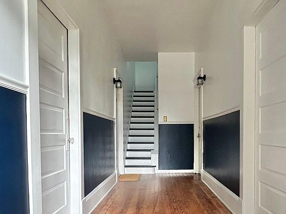 2nd image of 510 E Oak Hill Ave APT 2