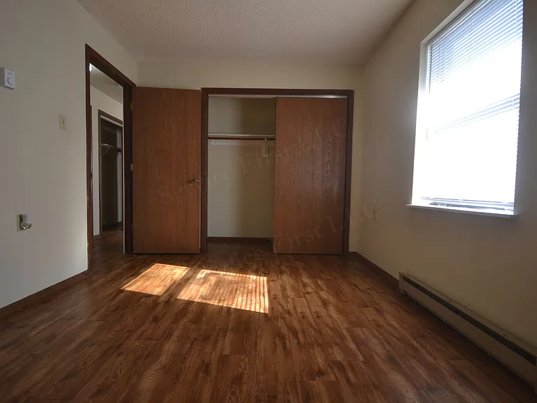 710 Elm Dr — Photo 8