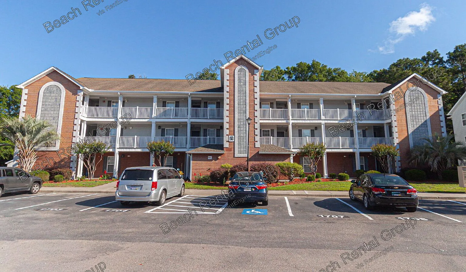 3 bed, 2.0 bath, 1550 sqft, $1,700 — Photo 1