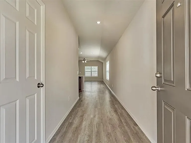 1854 Brushy Cedar Dr — Photo 3