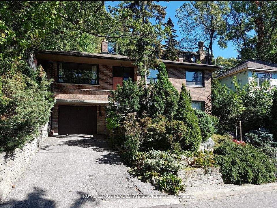 1st image of 15 Willard Gdns