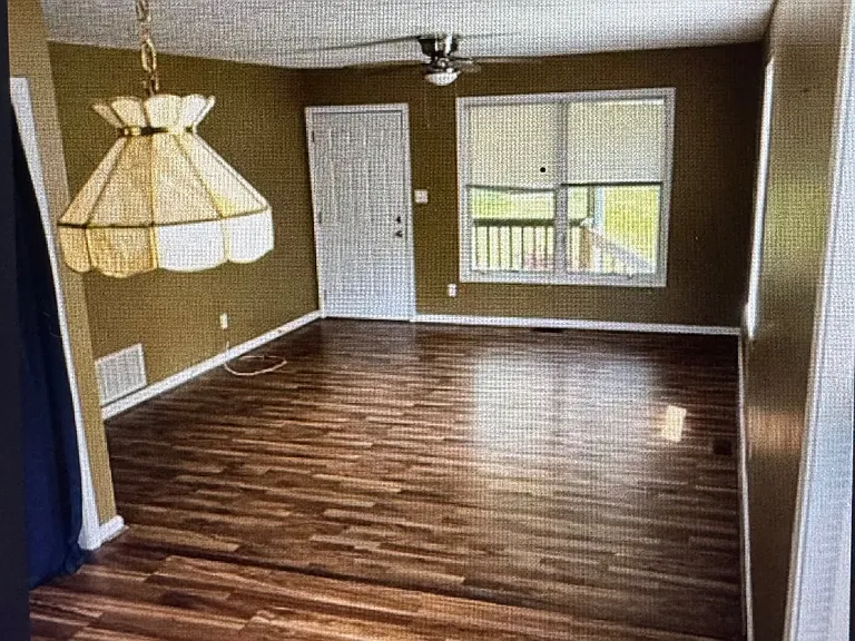 18 Grove Hills Dr — Photo 7