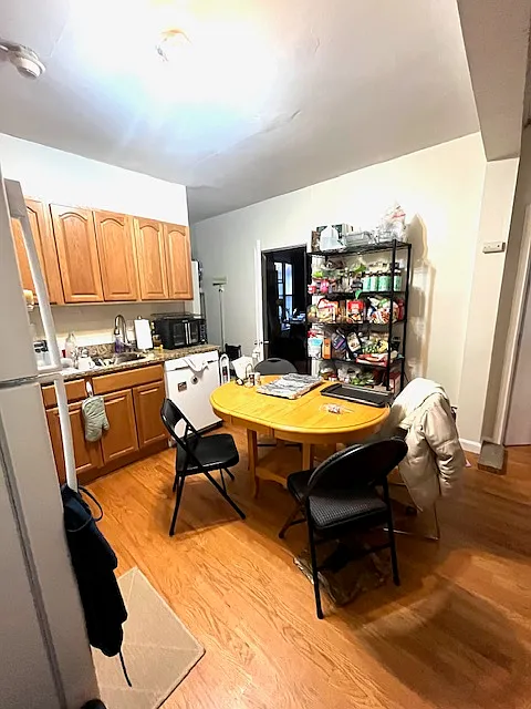 2 bed, $3,200 — Photo 2