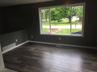 610 E Shaw St, Howard City, MI 49329