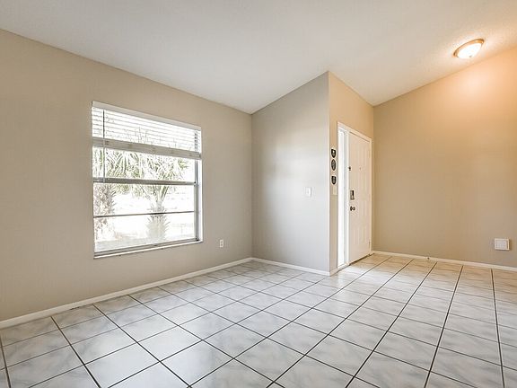 4th image of 520 Elmwood Ct