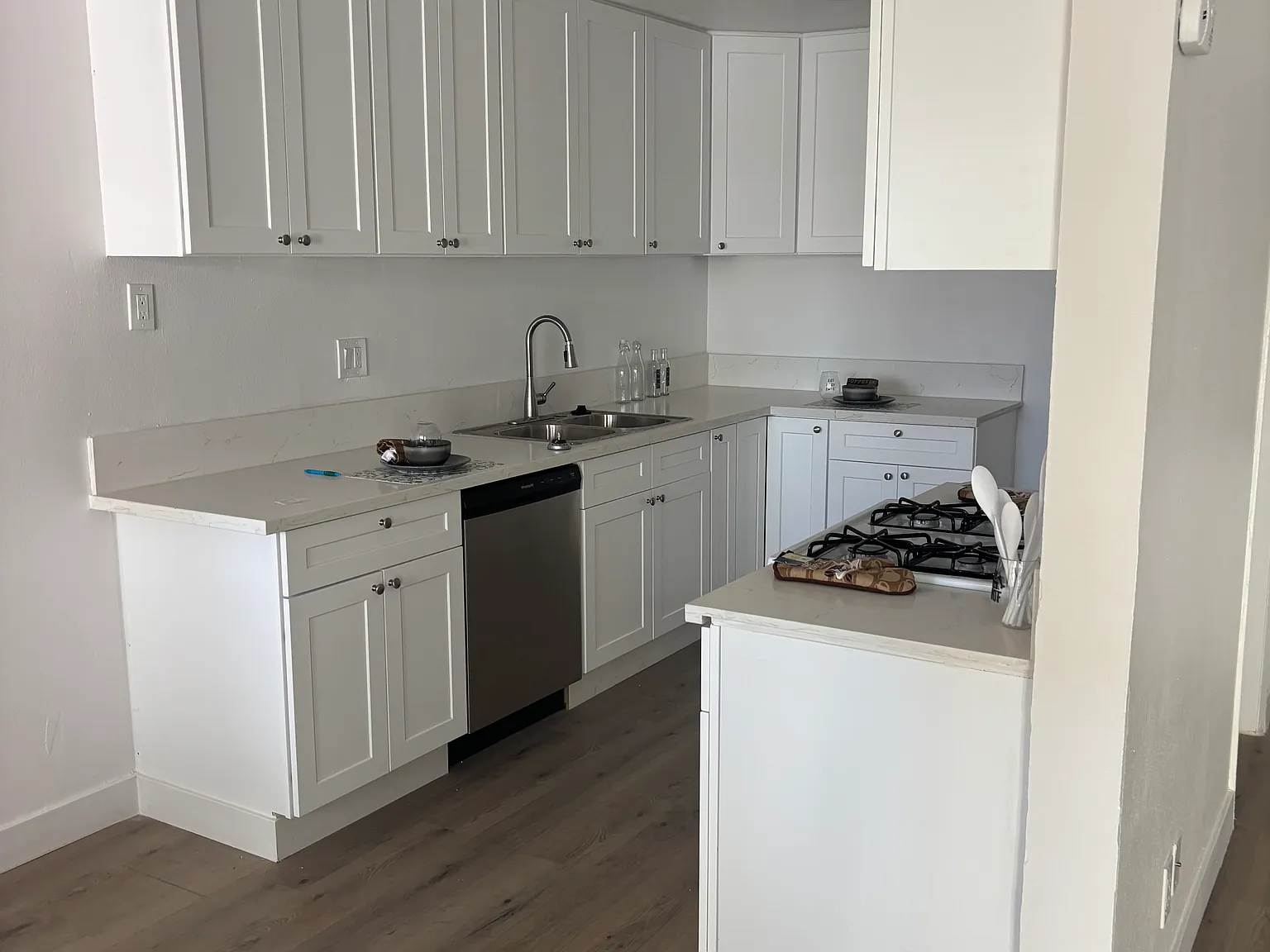 2 bed, 1165 sqft, $2,495 — Photo 2